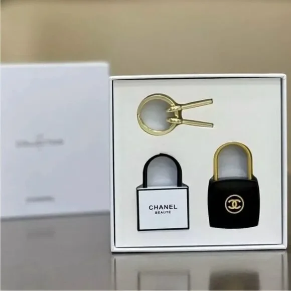 CHANEL Gift PadLock Lock & Key Set